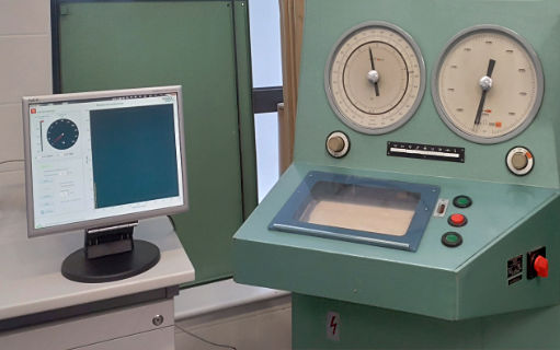 Modernizacja maszyny wytrzymałościowej ZE 200 - komputerowy pomiar siły i przesunięcia liniowego